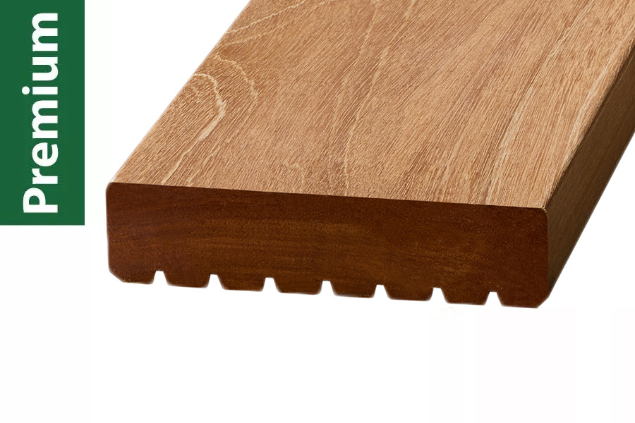 Bangkirai Premium KD, einseitig grob / einseitig glatt gehobelt 35 x 145 mm, – Länge: 4,57 m Sichtseite grob geriffelt