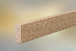 Sockelleisten Eiche für Parkett und Massivholzdielen, 40 x 16 mm, Oberkante gerade, klar lackiert, fallende Längen 100 - 290 cm