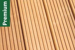 Bangkirai Premium KD grob / fein geriffelt 25 x 145 mm, in den Längen 2,44 m / 2,74 m / 3,05 m / 3,36 m / 3,66 m / 3,96 m / 4,23 m /4,57 m / 4,88 m