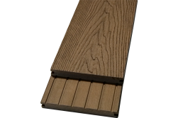 WPC Massivdiele WoodoMalta, 18 (S) x 146 (B) mm, braun, einseitig 3D Holzoptik / einseitig geriffelt in 2,4 m und 4 m, beidseitig begehbar