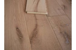 Muster Parkett Eiche Landhausdiele, leicht gebürstet, naturbelassen 14 x 190 x 1900 mm (2,888 m² pro PE) + Parkettöl in Wunschfarbe