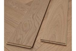 Premium Eiche Parkett, Fischgrät, Select Sortierung, unsichtbar lackiert, matt, 14 mm (S) x 125 mm (B) x 600 mm (L) Nut- und Feder Verbindung (1,2 m² / Paket)