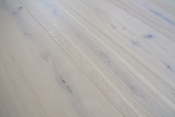 Premium Parkett Eiche Landhausdiele XXL, 15 x 240 x 2200 mm, 4 mm Nutzschicht, gebürstet, unsichtbar lackiert, (3,168 m² pro Paket)