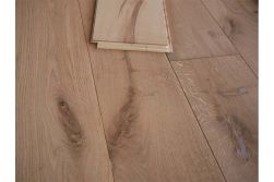 Muster Parkett Eiche Landhausdiele, leicht gebürstet, naturbelassen 14 x 190 x 1900 mm (2,888 m² pro PE) + Parkettöl in Wunschfarbe