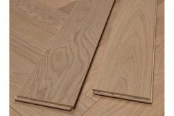 Premium Eiche Parkett, Fischgrät, Select Sortierung, unsichtbar lackiert, matt, 14 mm (S) x 125 mm (B) x 600 mm (L) Nut- und Feder Verbindung (1,2 m² / Paket)