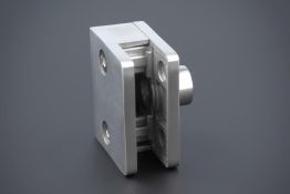 Halter Solarpanel aus Edelstahl für Solarfassade, einseitig, 60 x 50 mm