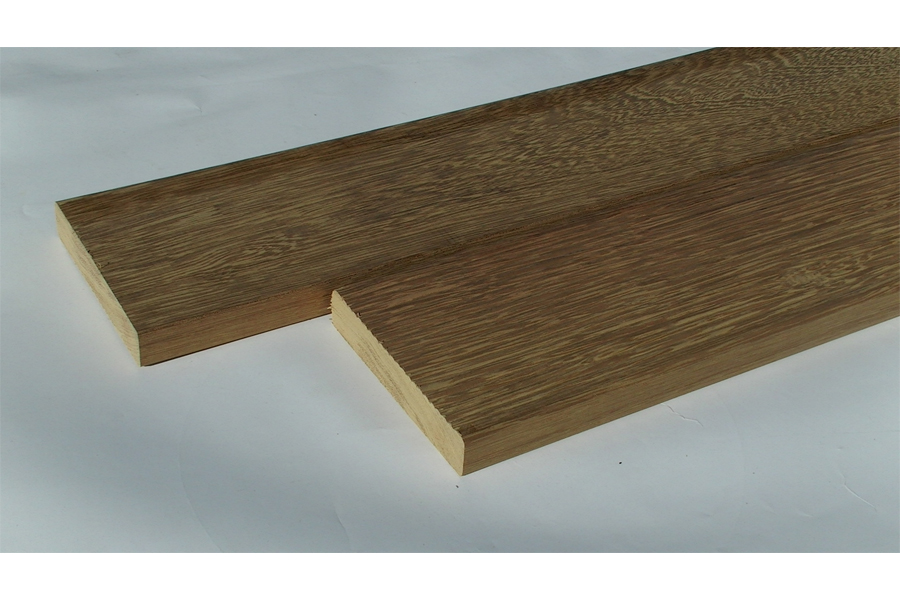 Iroko Terrassendielen, KD, einseitig glatt, einseitig mit Feinriffelung, 21 x 120 mm in der Länge 3,65 m
