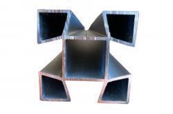 WPC Pfosten (Alu) mit Schwalbenschwanznut für Bögen und Ecken, 73 x 73 x 2400 mm incl. Kappe und Stopper -silbergrau