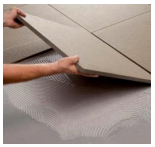 Terrassenplatten per Hand verlegen